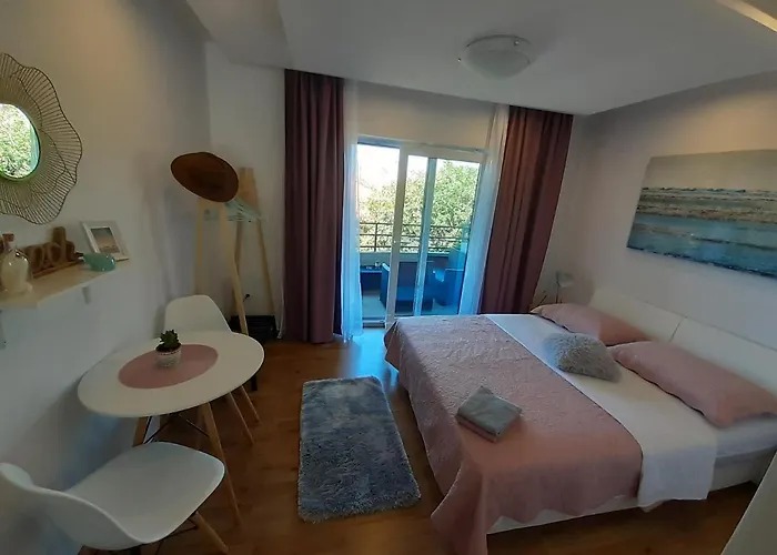 Barko And Apartman *