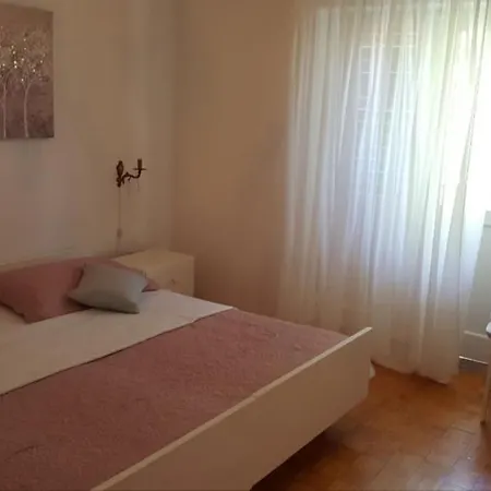 Barko And Apartmán